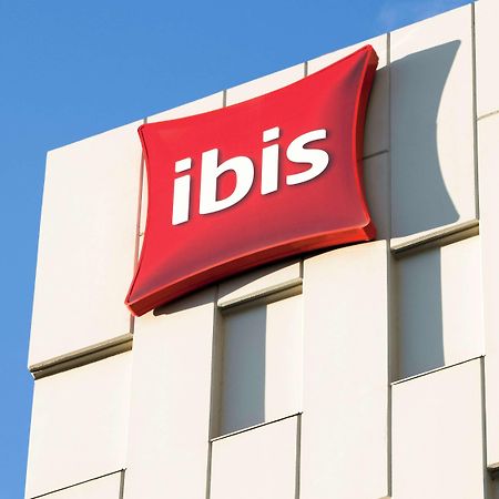 Отель Ibis Barcelona Santa Coloma Santa Coloma de Gramenet Экстерьер фото