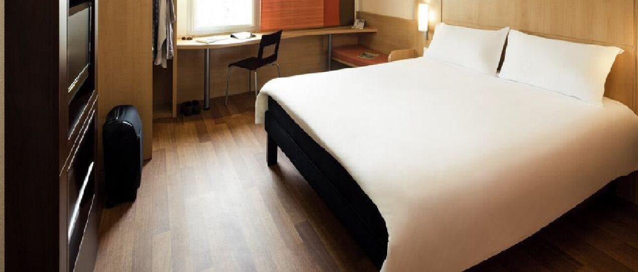 Отель Ibis Barcelona Santa Coloma Santa Coloma de Gramenet Экстерьер фото
