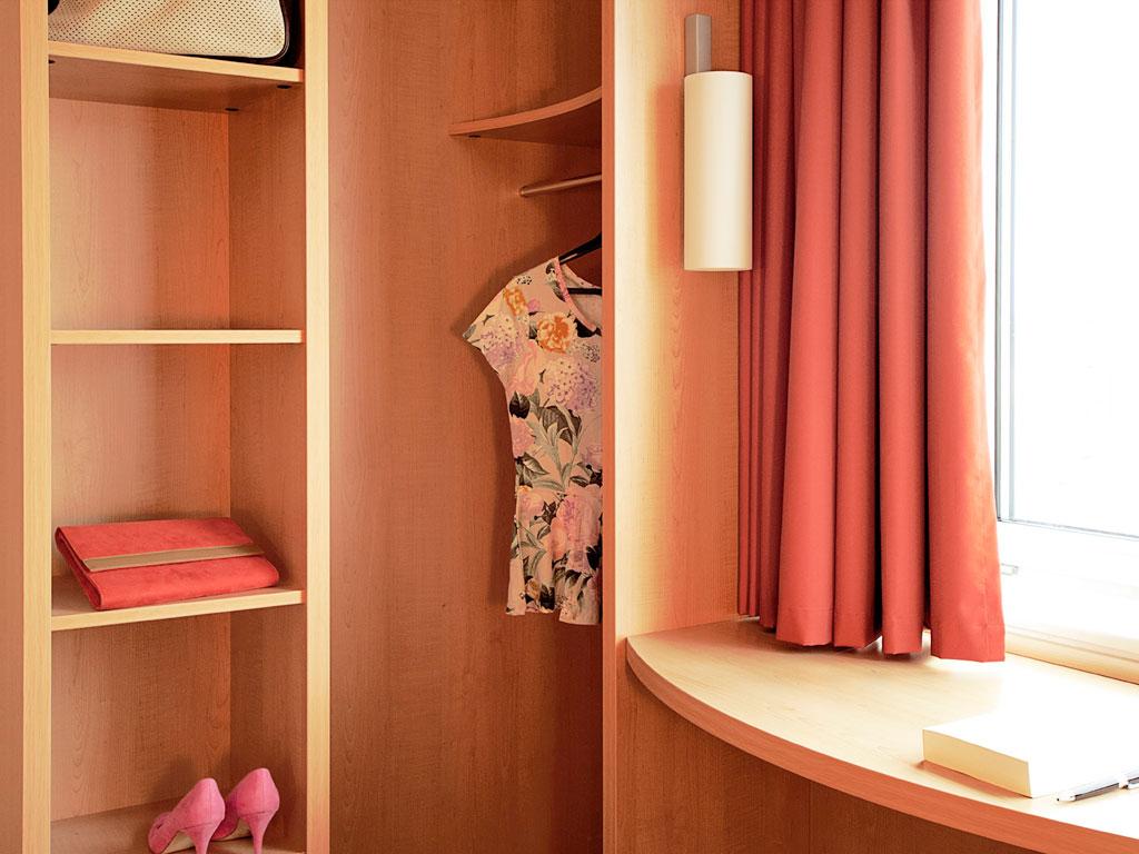 Отель Ibis Barcelona Santa Coloma Santa Coloma de Gramenet Экстерьер фото