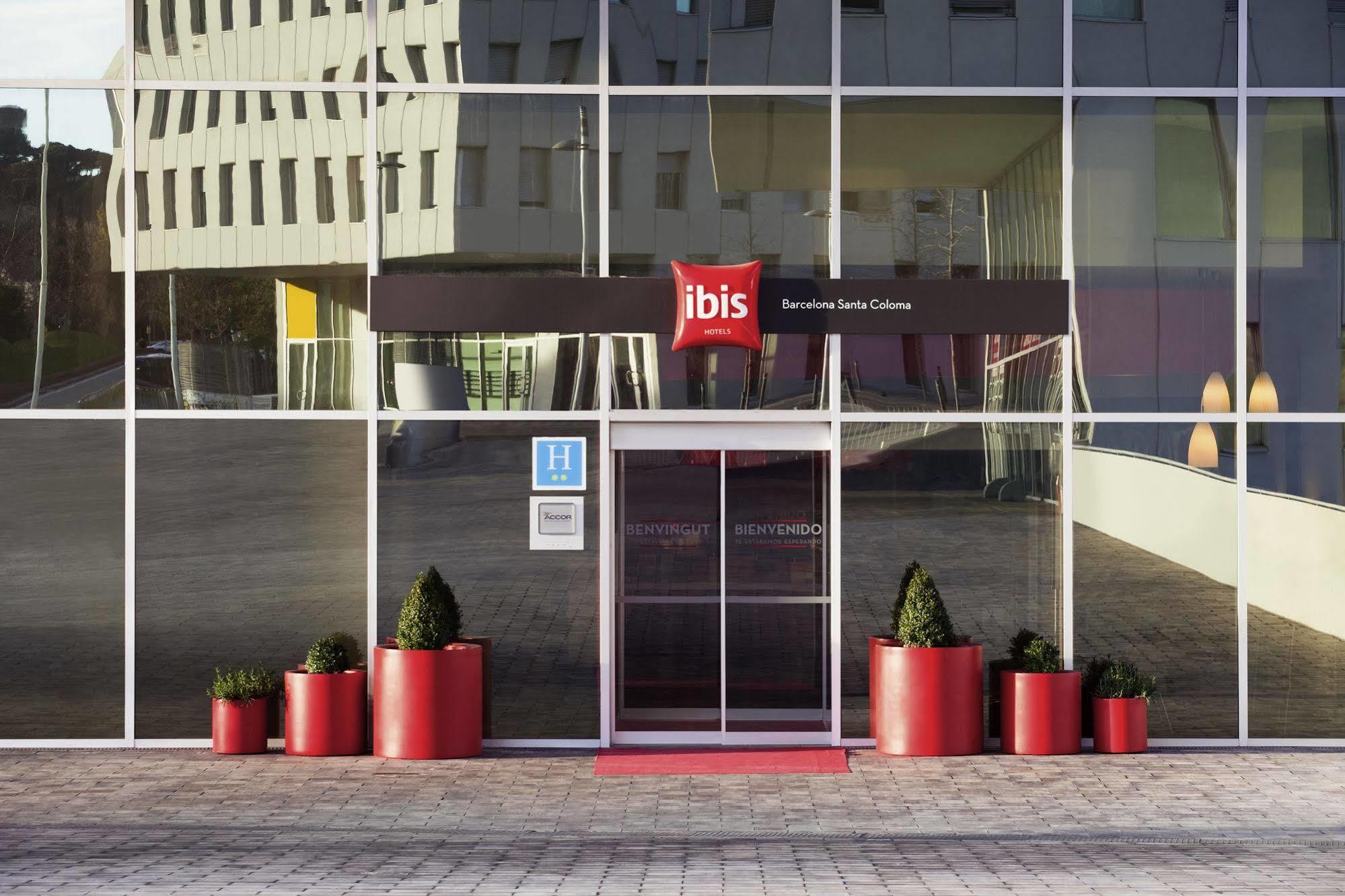 Отель Ibis Barcelona Santa Coloma Santa Coloma de Gramenet Экстерьер фото